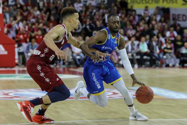 库里因伤缺 库里因伤缺