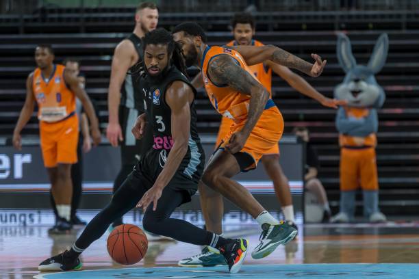 国际对手的 国际对手的