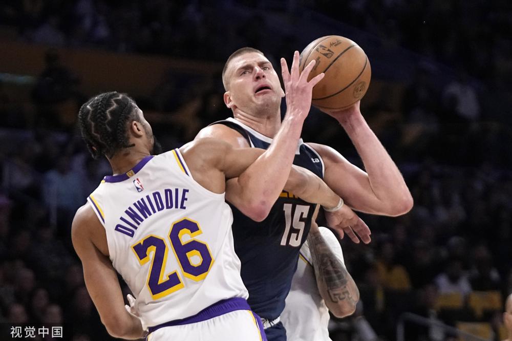 随着时间的 随着时间的